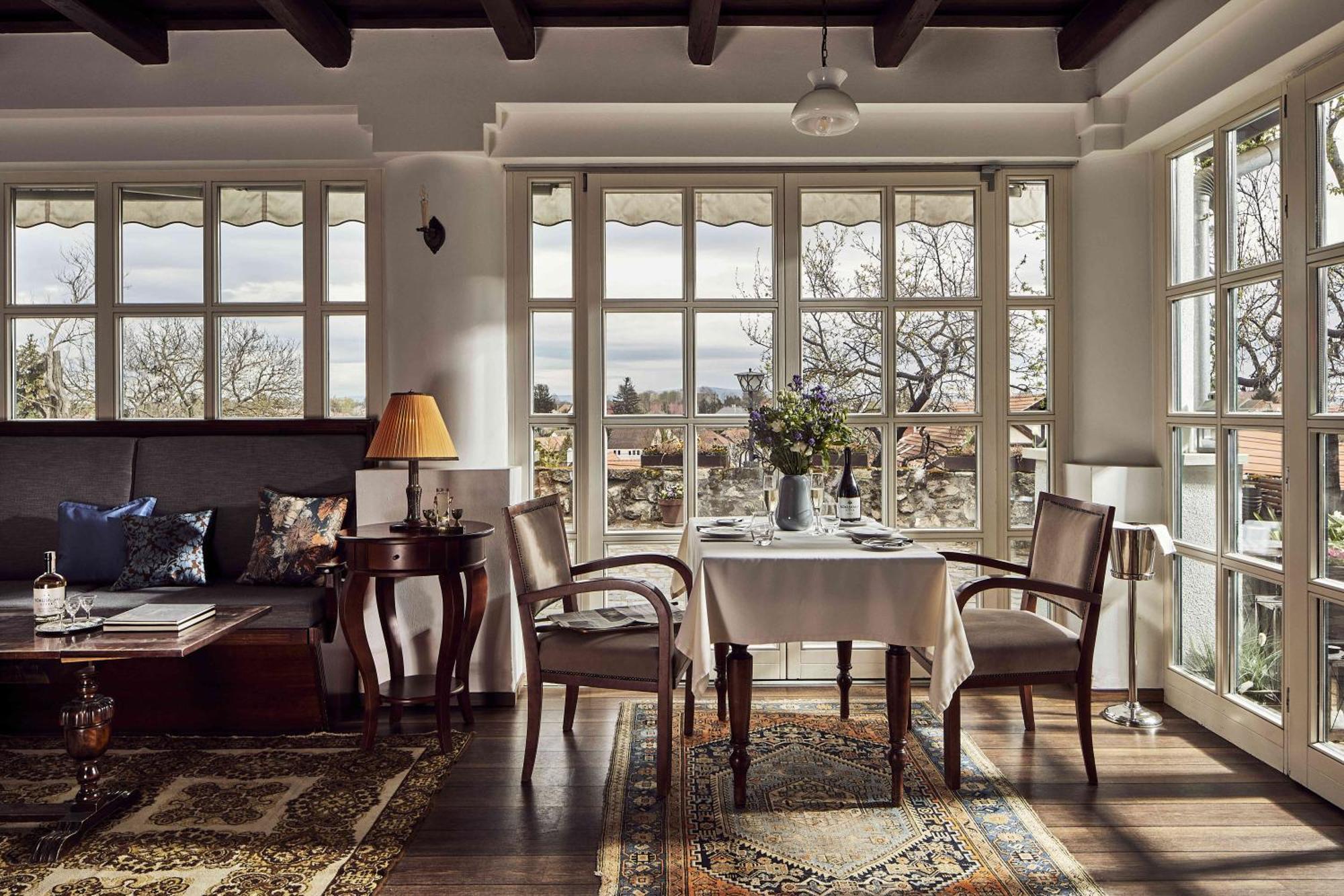 Rokusfalvy Borhotel Es Fogado Etyek Bagian luar foto